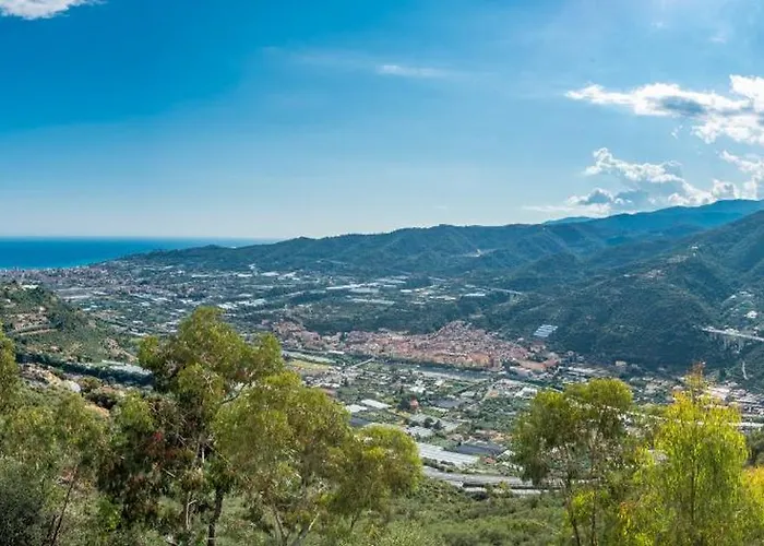 Fra Cielo E Mare - Private Parking & Wi-fi * Castellaro (Liguria)